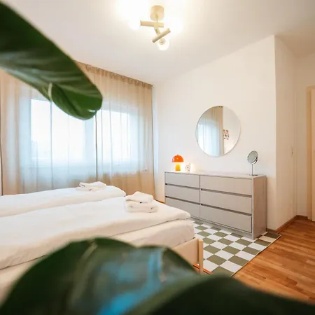 Hidden Tiny Near Center & The Mosel River Apartment